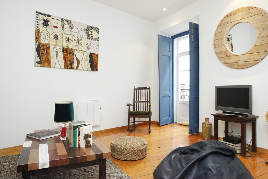 Magnificent Historical City Centre Apart With Terrace Lisbon Exterior photo